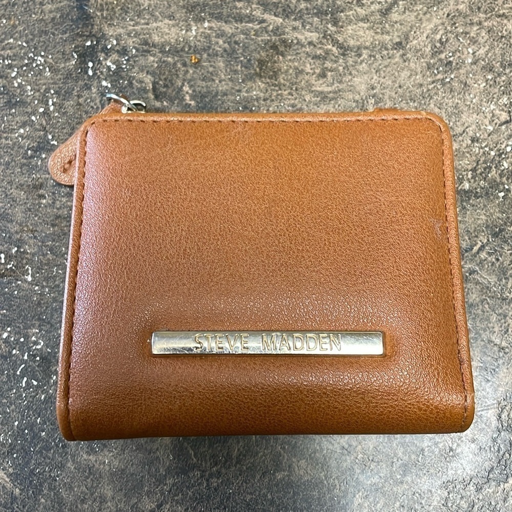 Steve Madden Brown Wallet